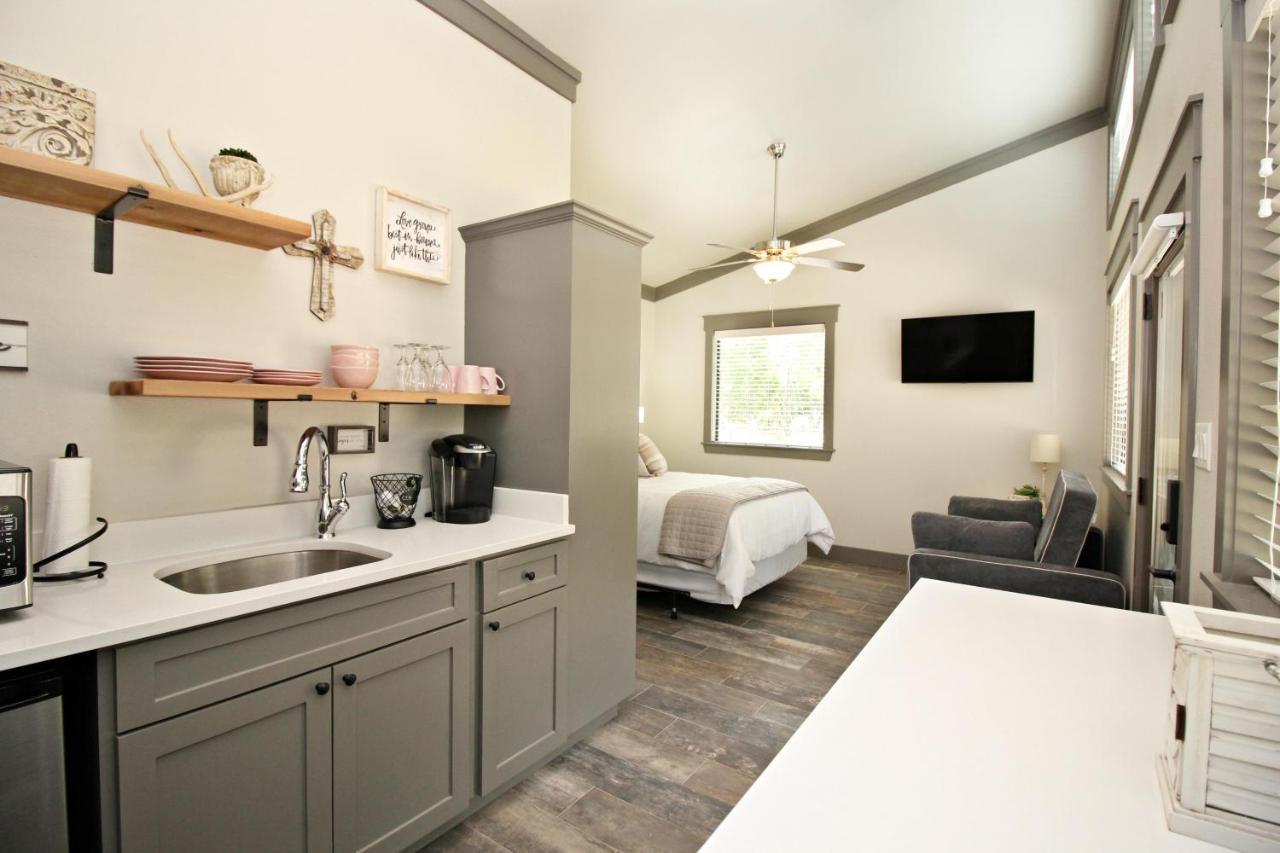 Green Acres Cottages - Wimberley Suite Εξωτερικό φωτογραφία