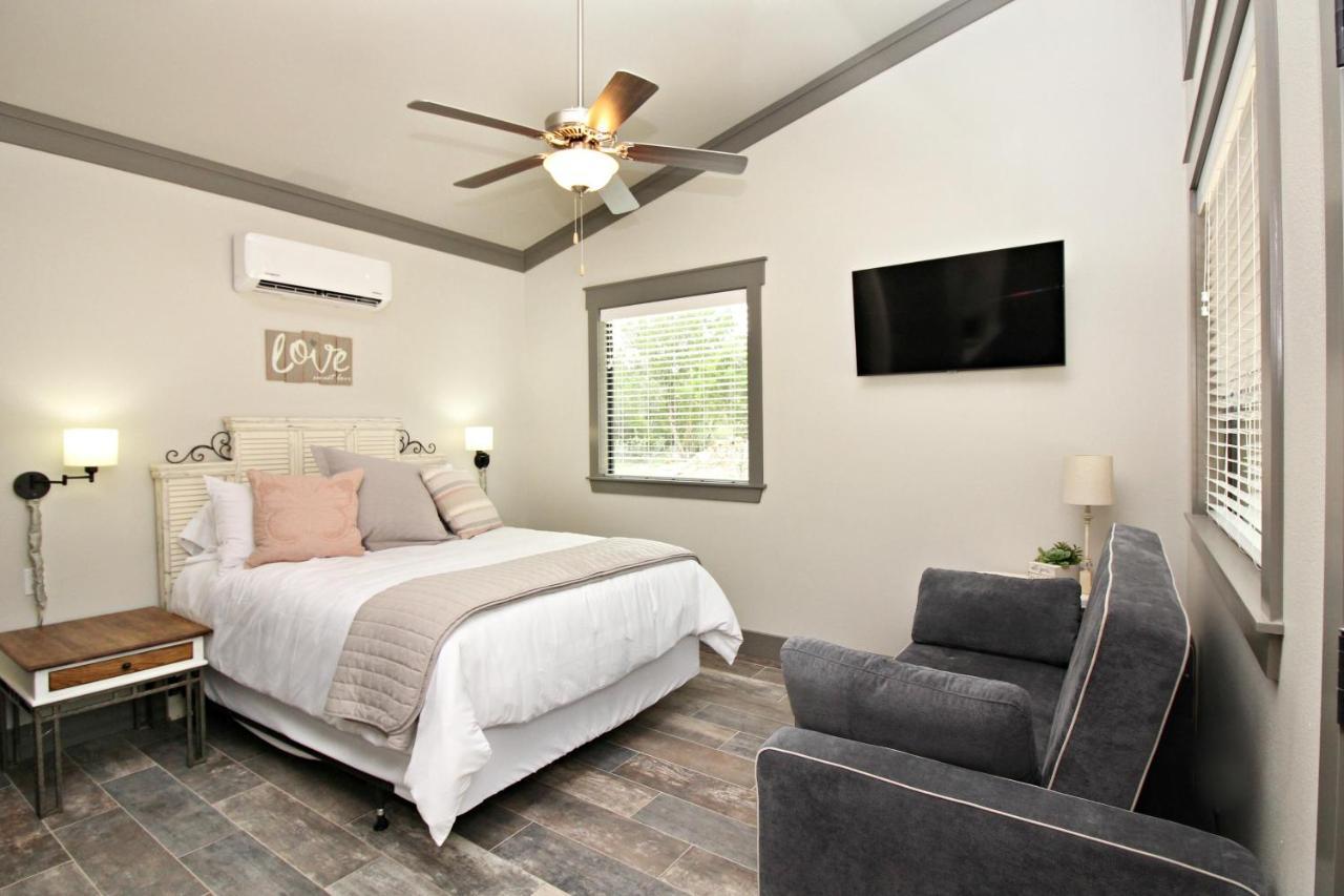Green Acres Cottages - Wimberley Suite Εξωτερικό φωτογραφία